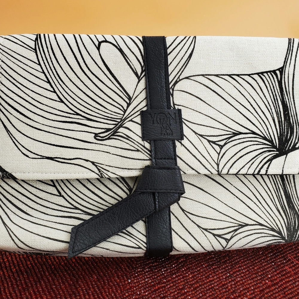 New Yon-ka Paris Clutch Purse Handbag Black/Cream (C30)**